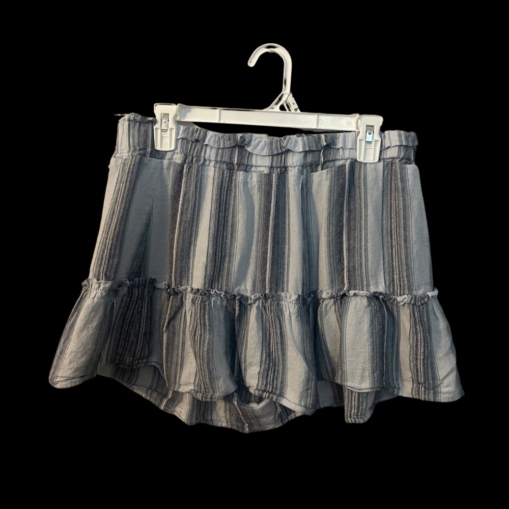 VANILLA STAR BLUE STRIPED SKORT IN SIZE L